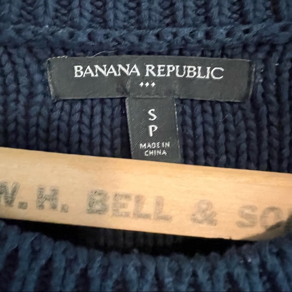 Banana Republic Blue Cable Sweater Size Small - Picture 3 of 6